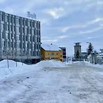 Central City Stay, 3-Bedroom & Free Parking!